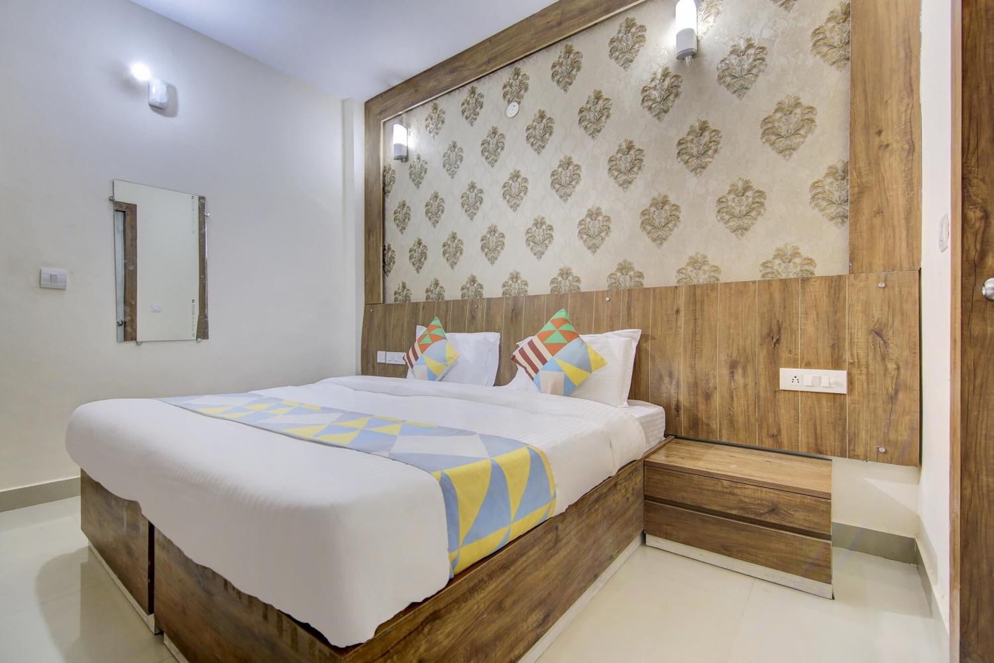 Collection O 77421 Near Medanta hospital Gurgaon Exterior foto