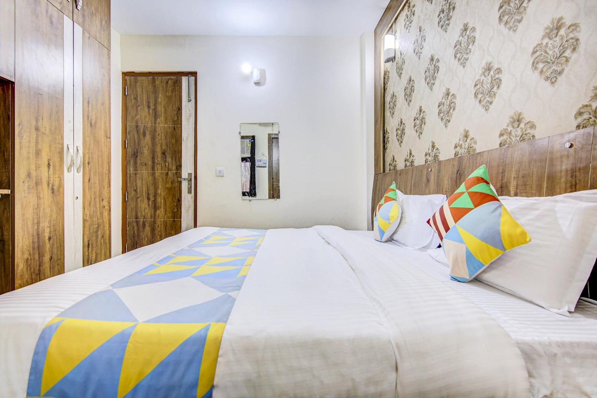 Collection O 77421 Near Medanta hospital Gurgaon Exterior foto
